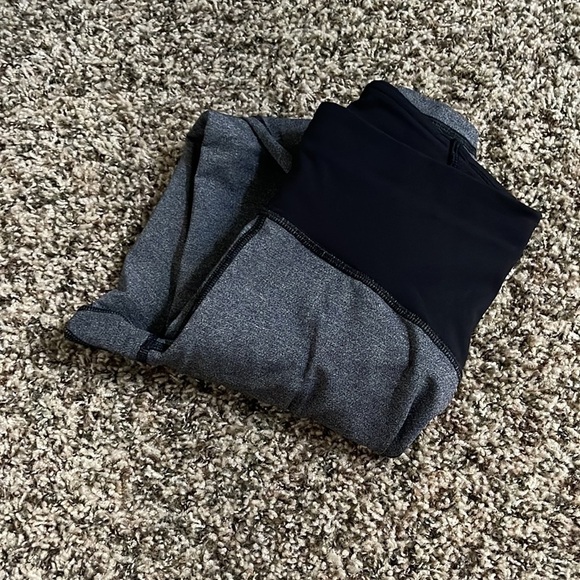 Lululemon Train Times 7/8 Pant *25"
Heathered Black / Black 4 - Picture 8 of 8